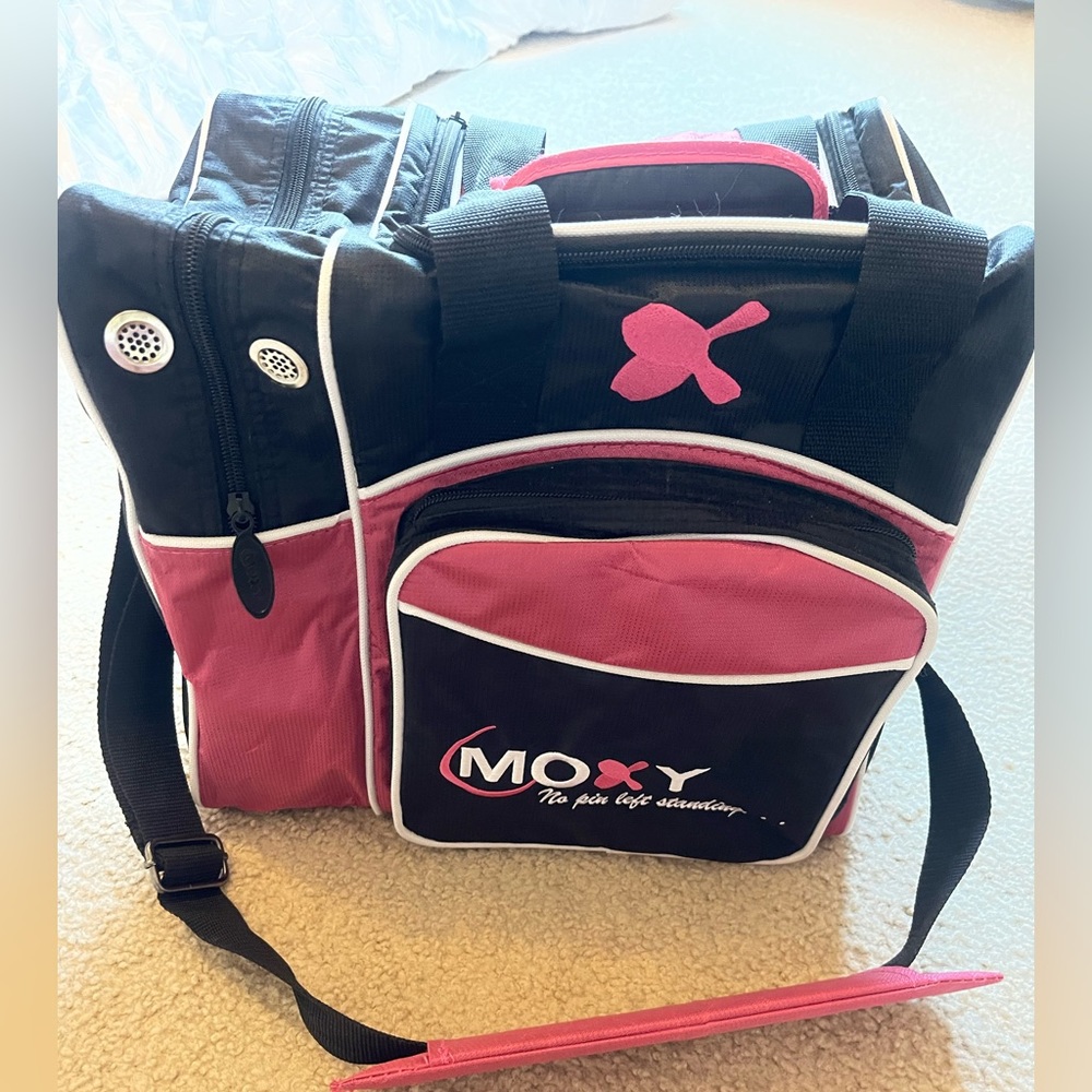 COPY - 🦜MOXY (one ball) carrying bowling bag